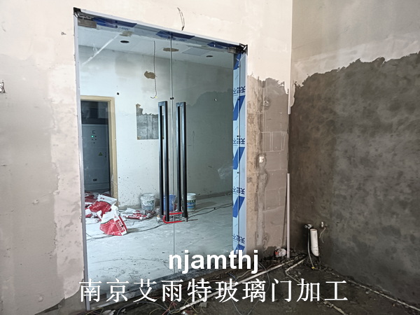 南京玻璃门安装、南京玻璃门维修_图片