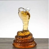 河北华企生产高硼硅玻璃工艺酒瓶十二生肖蛇酒瓶动物异形泡酒器